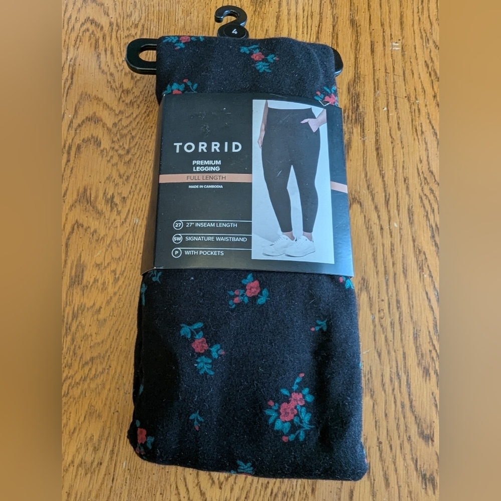 New Torrid Full-Length Pocket Legging  DITSY ROSE  black Plus Size 4x